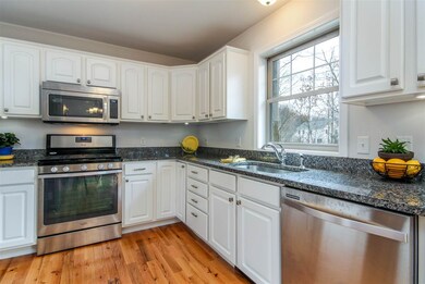 7 Sienna Ln, Essex, VT 05452 - photo 3