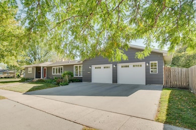 1415 16th Ave S, Moorhead, MN 56560 - photo 2