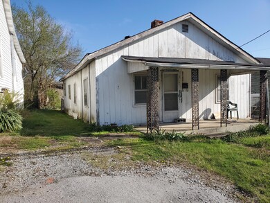 2100 & 2100 1 2 East Unaka Ave, Johnson City, TN 37601 - photo 3