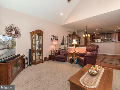 2042 Rose Dr, Pennsburg, PA 18073 - photo 5