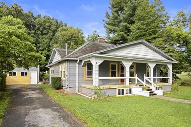 935 Pine Grove Ave, Johnson City, TN 37601 - photo 3