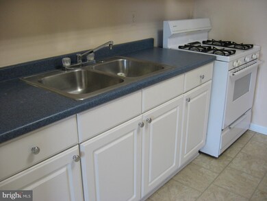 1611 Saint Paul St, Baltimore, MD 21202 - photo 7