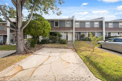 1325 Abbey Crescent Ln, Clearwater, FL 33759 - photo 2