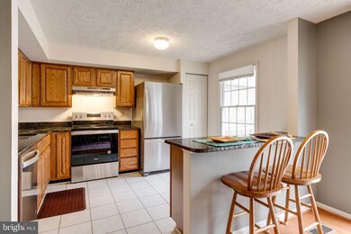 7548 Aspenpark Rd, Lorton, VA 22079 - photo 3