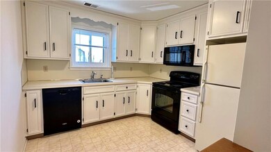 950 Cold Spring Rd unit 10, Allentown, PA 18103 - photo 6