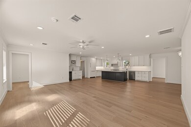 9242 Autauga St, Houston, TX 77080 - photo 5