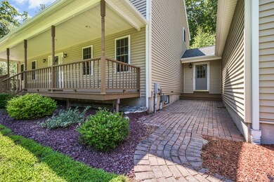 9 Sullivan Blvd, Oxford, MA 01540 - photo 5