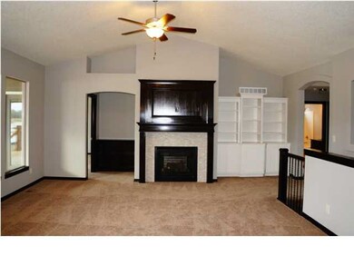 VAULTED CEILING THROUGHOUT LIVING ROOM AND KITCHEN