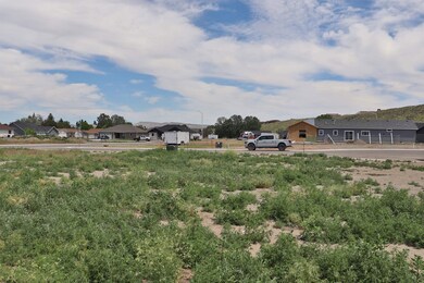907 Beaver Ct, Cody, WY 82414 - photo 3