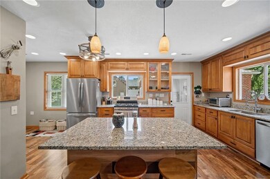 2104 E 29th St, Des Moines, IA 50317 - photo 7