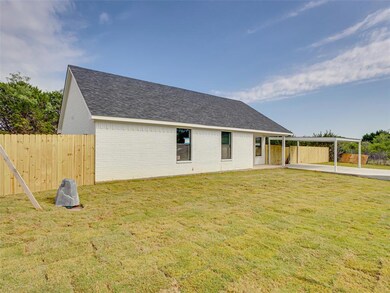 1310 Dorado Dr, Granbury, TX 76048 - photo 4