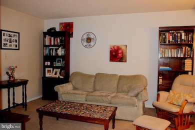 11647 Stoneview Square unit 11C, Reston, VA 20191 - photo 3