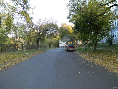 Madison Street View East