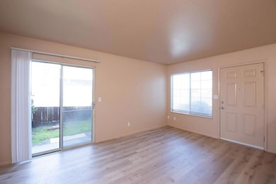 230 Ventanas Ave, Oakdale, CA 95361 - photo 4