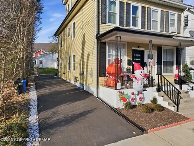 109 Pen Argyl St, Pen Argyl, PA 18072 - photo 4