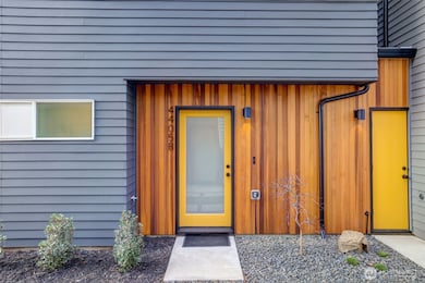 4405 B S Holly St, Seattle, WA 98118 - photo 2