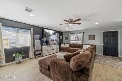 549S4thWSt-Snowflake-AZ-5