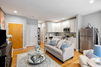 342 North St unit 4A, Boston, MA 02113 - photo 6