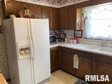 2425 2nd St, Moline, IL 61265 - photo 4