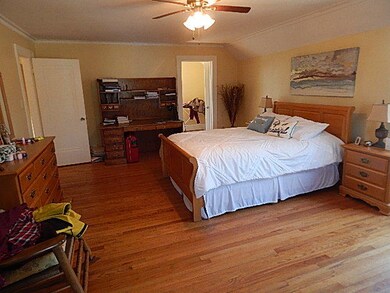 2325 Corona Rd, Waukegan, IL 60087 - photo 6