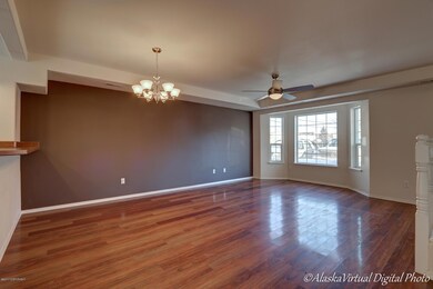 Living Room/Dining Area