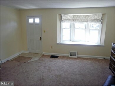 8 Cypress Ave, Wilmington, DE 19804 - photo 2