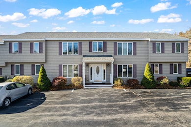 1372 Post Rd, 2A, Wells