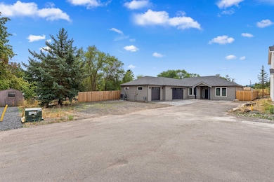 4217 N Locust Rd, Spokane, WA 99206 - photo 2