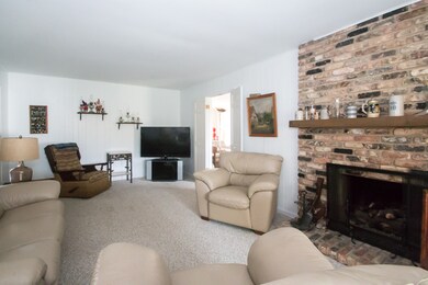 153 E Thompson Dr, Wheaton, IL 60189 - photo 7