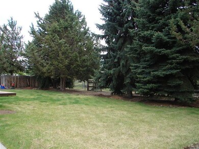 63295 Eastview Dr, Bend, OR 97701 - photo 6