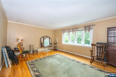 158 Woodhaven Dr, Wayne, NJ 07470 - photo 3