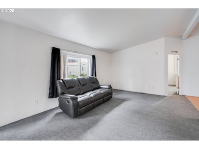 3921 Pacific Cir, Hubbard, OR 97032 - photo 6