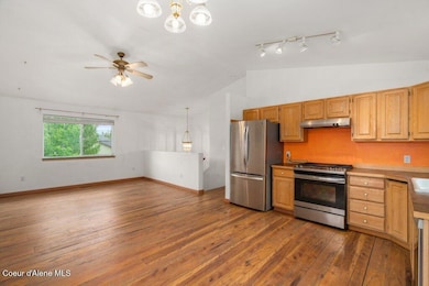 Kitchen and Living
