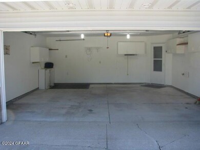 2-Stall Attached Garage