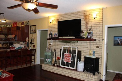 114 Purify Bay Rd, Crawfordville, FL 32327 - photo 5