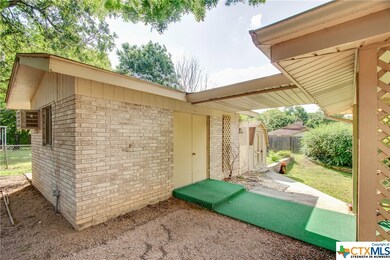 1222 Common St, New Braunfels, TX 78130 - photo 5