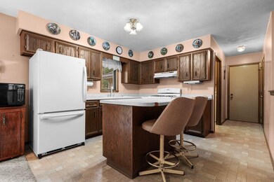 4040 Briargate Rd, Rockford, IL 61102 - photo 4