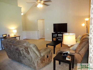 DEN/FAMILY ROOM