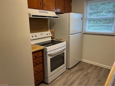 101 Oxford Place unit 14, High Point, NC 27262 - photo 2