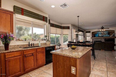 Kitchen w/ Granite Countertops