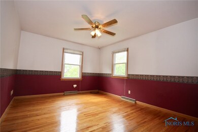 Beautiful hardwood floors in bedrooms!