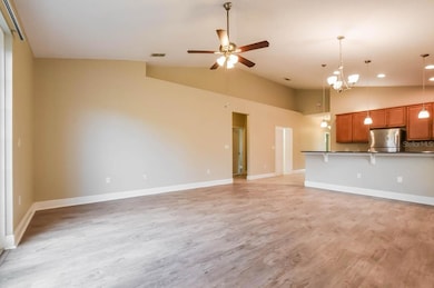 527 Hibiscus Cove Dr, Orlando, FL 32807 - photo 2