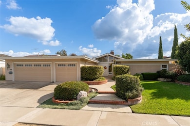 19512 Sierra Mia Rd, Irvine, CA 92603 - photo 4