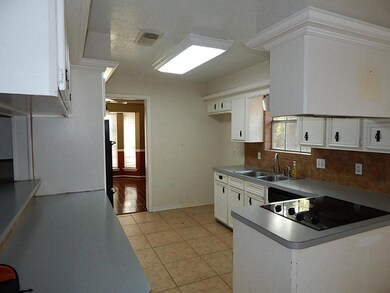 29607 Spring Forest Dr, Spring, TX 77386 - photo 6