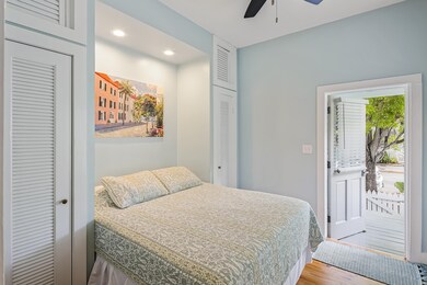 812 Simonton-10