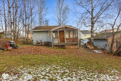 704 W 45th Ave Anchorage AK-large-006-4-