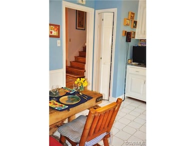 Eat in Kitchen