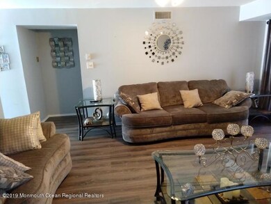 4c Andover Ct living room