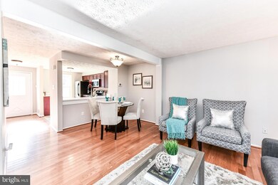 8304 Brookvale Ct, Springfield, VA 22153 - photo 7