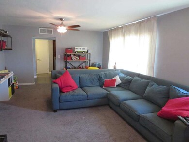Family room 2